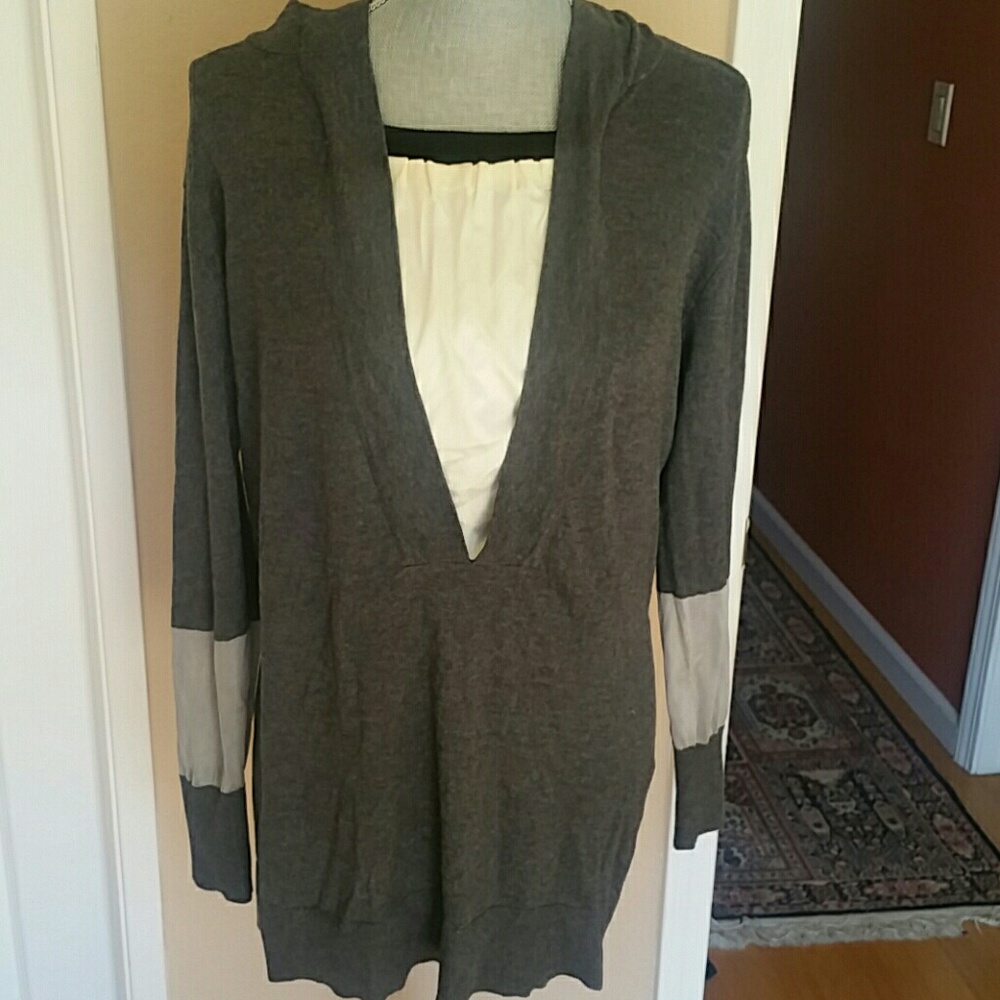 Vera Wang grey gorgeous sweater!